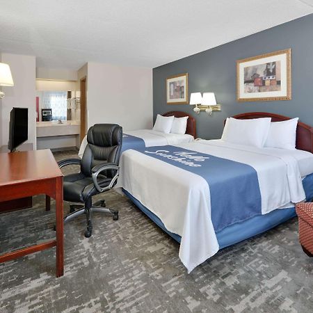 Days Inn & Suites By Wyndham Bentonville Kültér fotó
