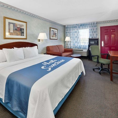 Days Inn & Suites By Wyndham Bentonville Kültér fotó