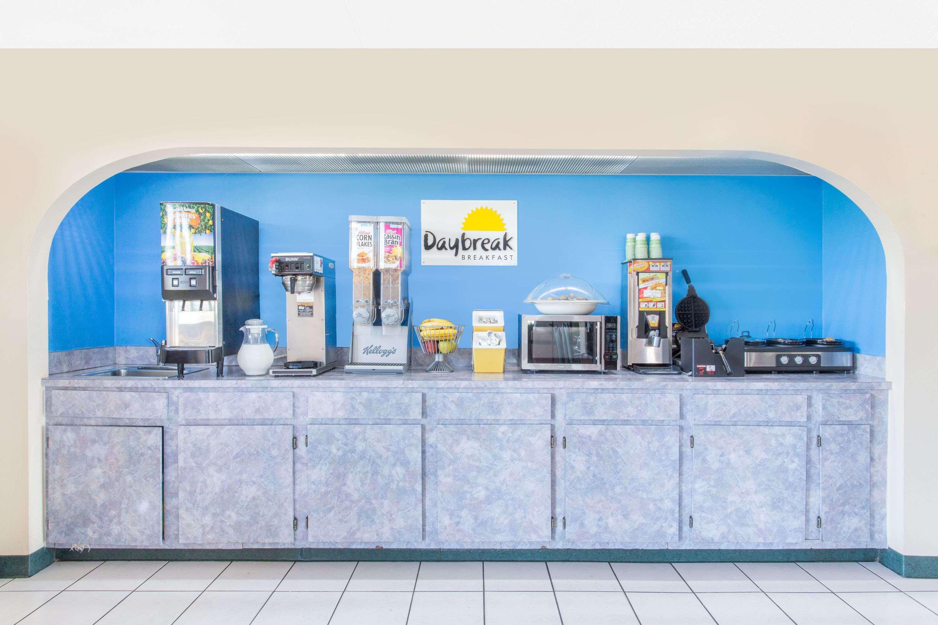 Days Inn & Suites By Wyndham Bentonville Kültér fotó